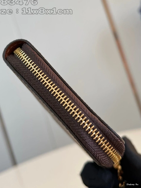 Louis Compact Vuitton Noa Wallet-11*8.5*1.5CM 0803